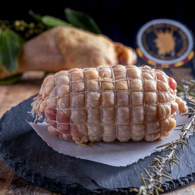 Farcits de pollastre buti crua, panses, prunes, nous,